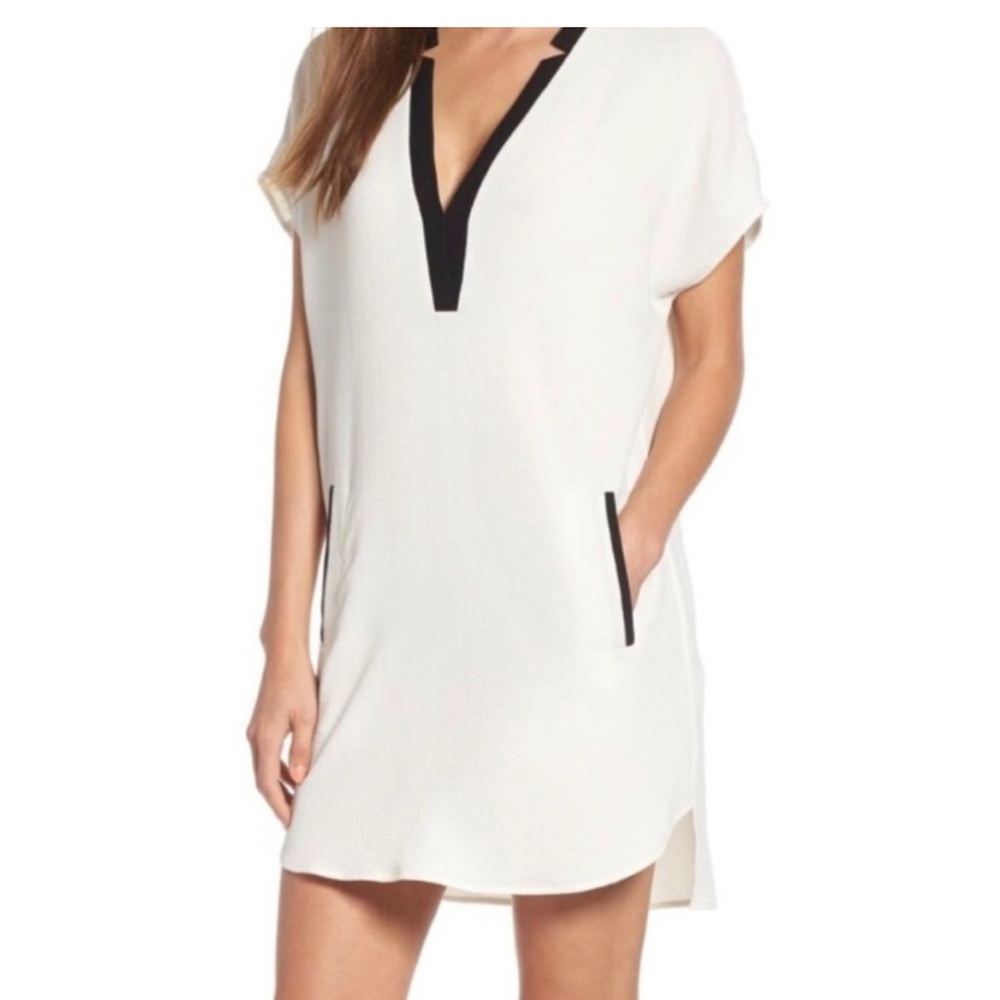 ASTR the label off white short sleeve midi v-neck dress